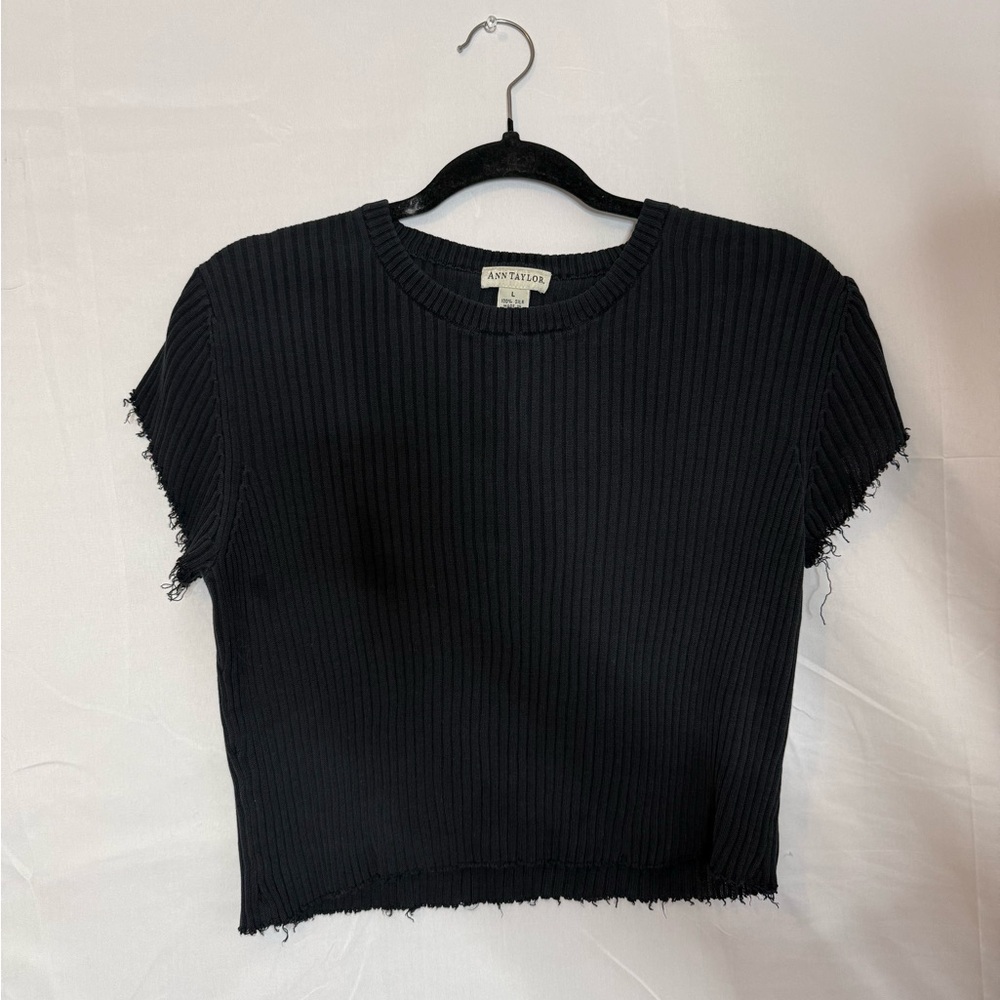 Ann Taylor Ribbed Black Frayed Hem Short Sleeve Top | Size S
